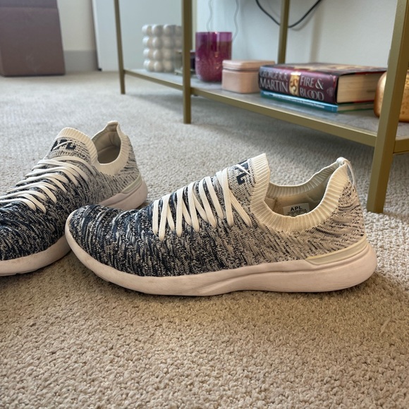 APL TECHLOOM WAVE in 'White/Midnight/Ombre' Tennis Shoe - Picture 7 of 11